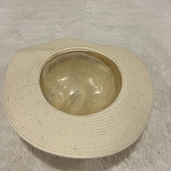 Beach sun hat with sequin embellishment - Picture 3 of 3